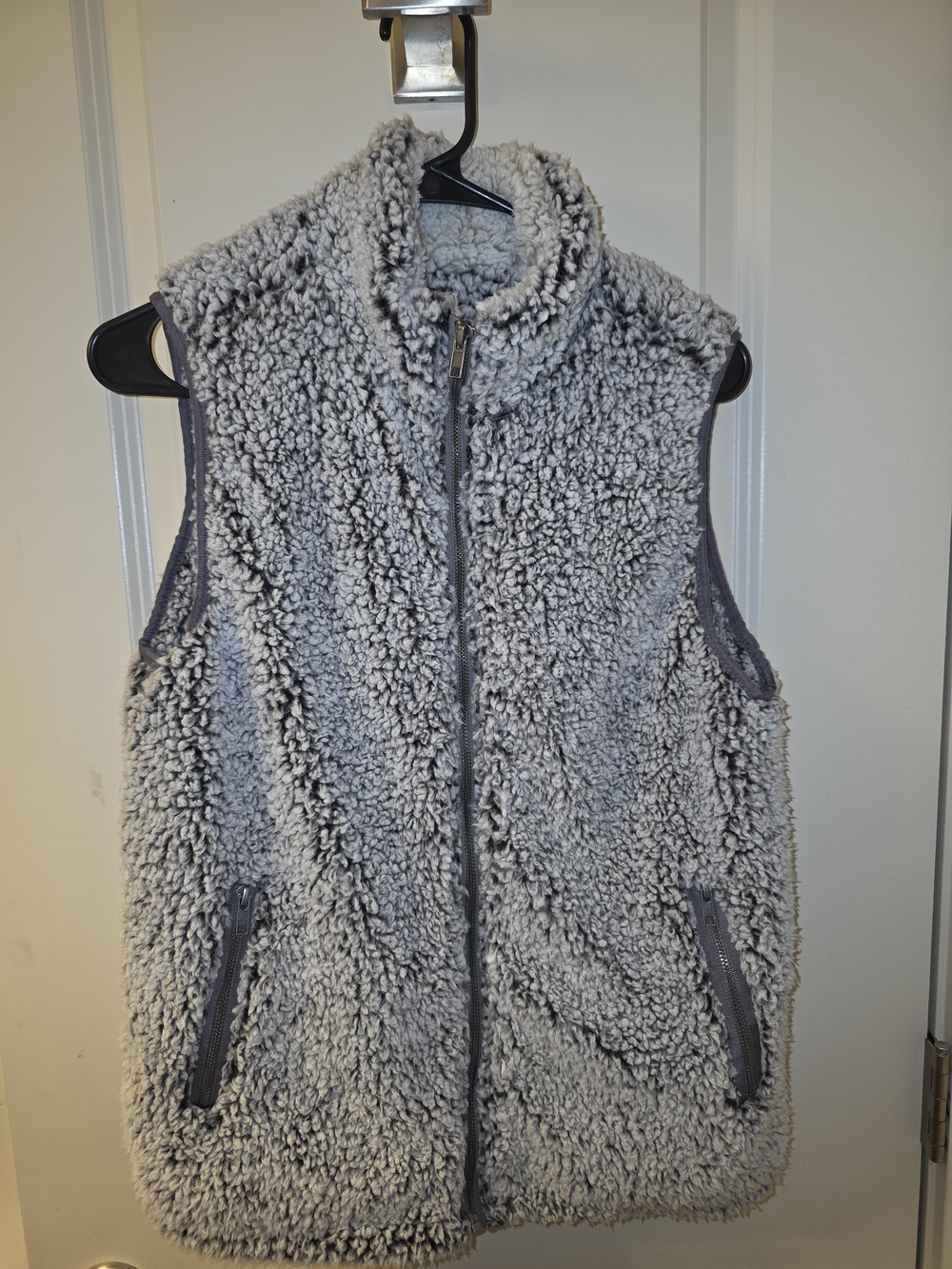 NWT Faux Fur Shearling Zip-Up Vest - Light Gray Thread & Supply